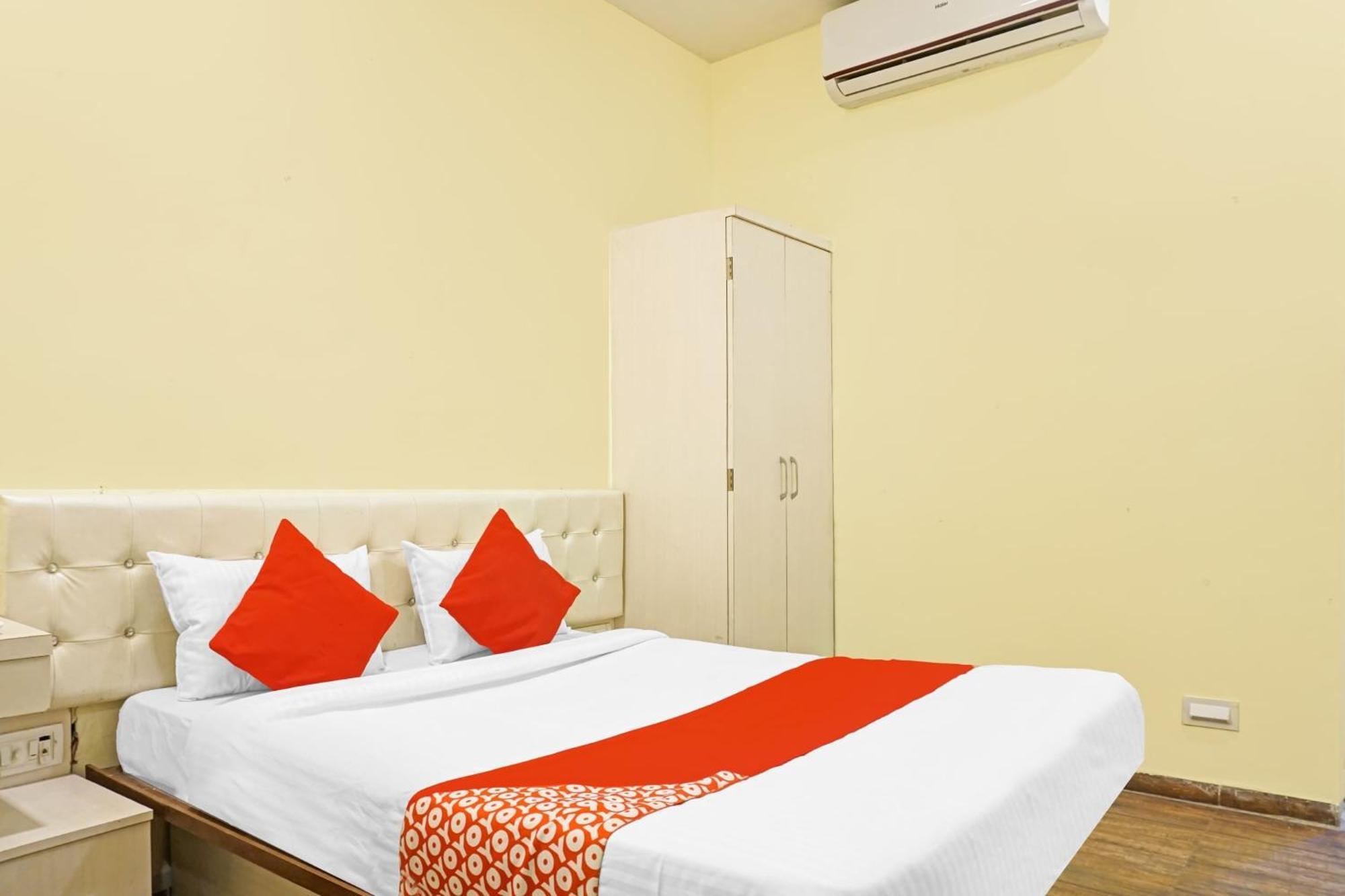 Hotel O 24K Inn Mundhwa Ngoại thất bức ảnh