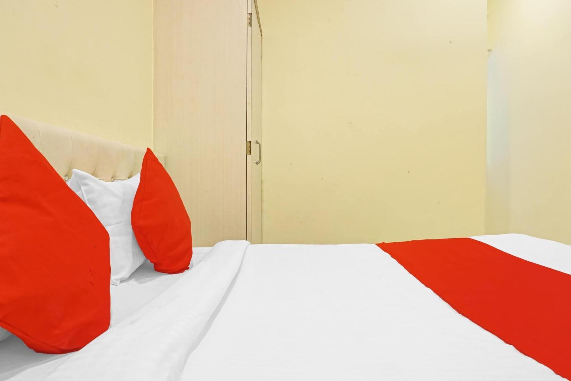 Hotel O 24K Inn Mundhwa Ngoại thất bức ảnh