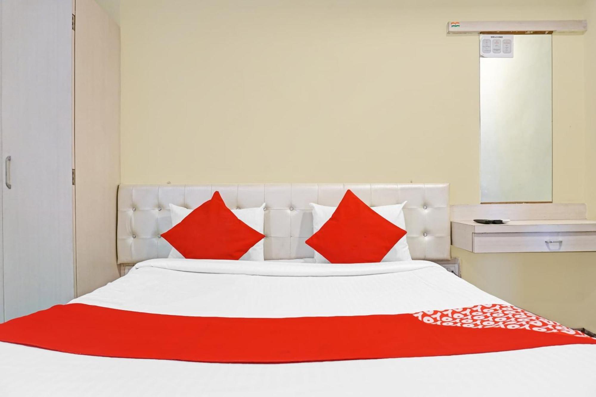 Hotel O 24K Inn Mundhwa Ngoại thất bức ảnh